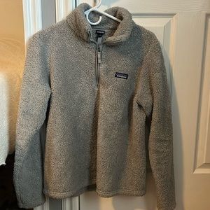 Patagonia fleece women’s Medium